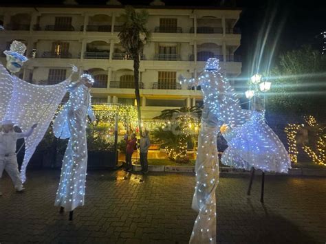 Capodanno Di Luce A Bordighera Mille Persone In Piazza Riviera