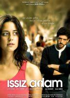 Issız Adam Nude Scenes
