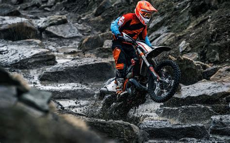 Motorrad Vergleich Ktm 300 Exc Tpi Sixdays 2022 Vs Ktm 300 Exc Tpi Sixdays 2019