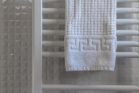 What Size is a Bath Towel? | Bathroom Towels Size Guide – Mizu Towel