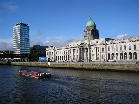 Dublin Discovered Boat Tours : Don't Miss it on your Trip to Ireland!