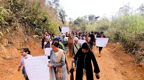 Ryngkat Bad Ki Placard Mih Ki Paidbah Ban Pyrshah A Ka Coke Factory Ha