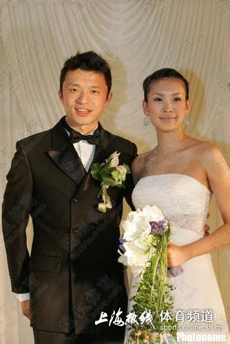 谢晖十年情感之路：初恋主播 离婚后恋洋妞图 搜狐体育