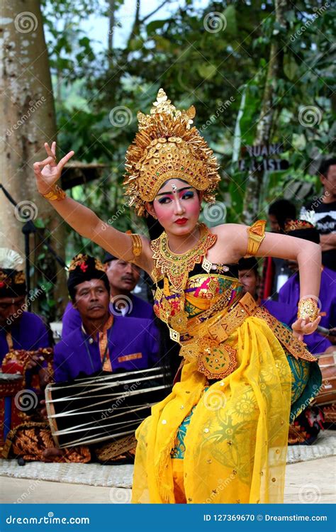 Balinese Dance Editorial Image Image Of Bali Dance 127369670