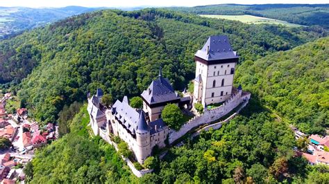 Travel to Karlstejn Castle - Student Traveler