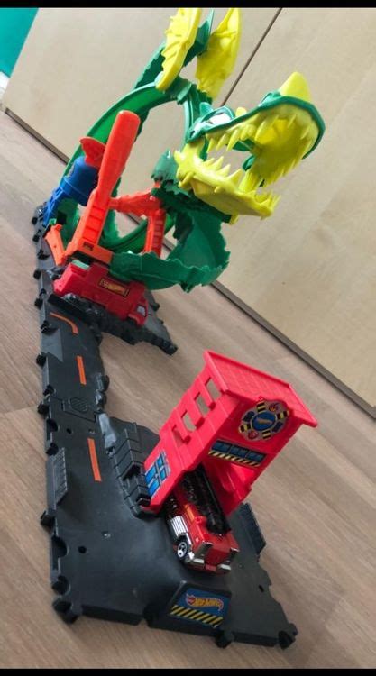 Hot Wheels Drachen Bahn Mit Auto Kaufen Auf Ricardo