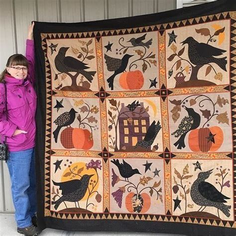 Crow And Pumpkin Hur D Customized Quilt Camli In Raven