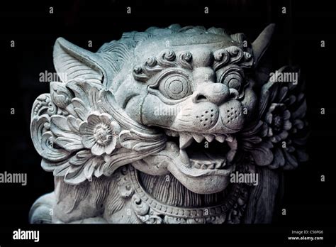 Traditional Chinese Dragon Statue