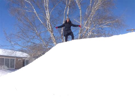 Southern Manitoba Town Opens Doors To 20 Foot Snow Drifts Winnipeg