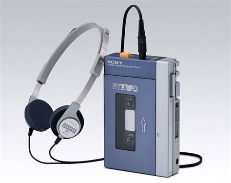 Tal D A Como Hoy Sony Presenta El Walkman Muybuenas Es