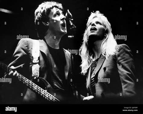 Linda mccartney wings hi-res stock photography and images - Alamy