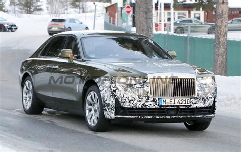 Rolls Royce Ghost 2025 Le Foto Spia Del Restyling