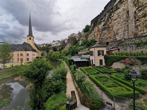 Living with locals - Couchsurfing Luxembourg - Backpacking Peanuts