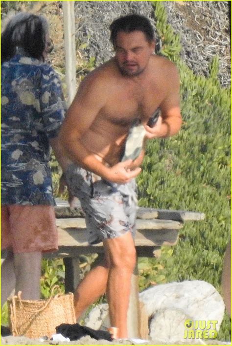 Photo Leonardo Dicaprio At Beach With Emile Hirsch Photo