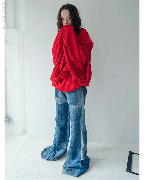 Bella Ramsey Nude OnlyFans Leaks Fappening FappeningBook