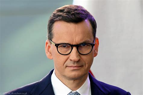 WP Morawiecki na swoją promocję wydaje więcej niż zarabia jako premier