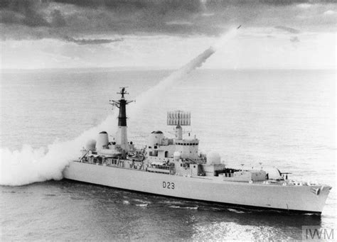 Hms Bristol Da Marinha Real é Desativado Após 47 Anos Poder Naval