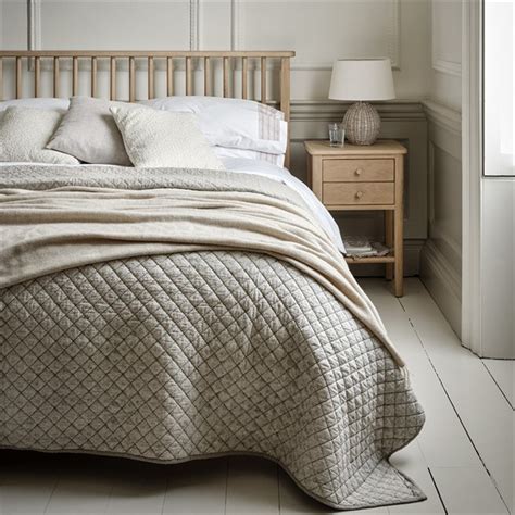 Berkeley Nordic Oak 5ft Kingsize Bed - The Cotswold Company