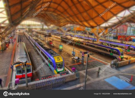 Melbourne Train Station – Stock Editorial Photo © weissdergeier #185220364