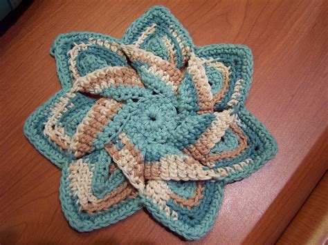 Ravelry Flower Hot Pad Pattern By FreeCraft Unlimited