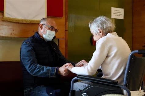 In Lombardia Tornano Le Visite Ai Parenti In Ospedale E Rsa Chi Pu