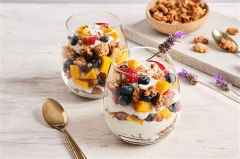 Ensalada De Frutas Con Crumble De Avena ¡en 6 Pasos