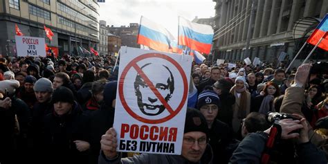 Thousands Rally In Moscow Against Putins Plans To Revamp Political