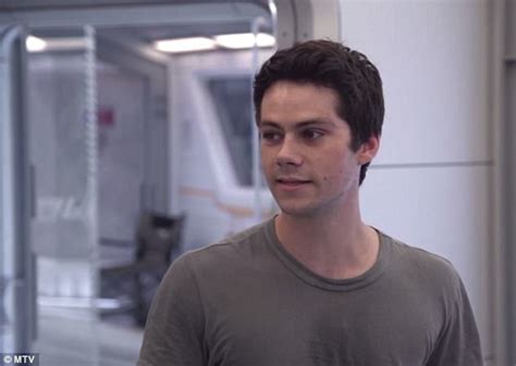 Dylan Obrien Gives Maze Runner The Death Cure Sneak Peek Daily Mail