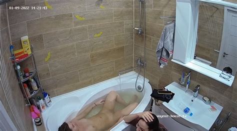 Watch Shower Girl Shana Bath Jan Naked People With Libusa Dolph In Guest Room The
