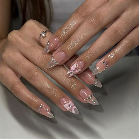Soft And Stylish Nude Almond Nails Inspirations