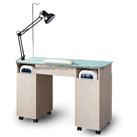 Manicure Table With Adjustable Lamp