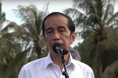 Presiden Jokowi Dan Mensos Risma Kunjungi Daerah Terdampak Bencana Ntt