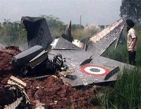 Rajasthan Air Force Mig 21 Crashes Both Pilots Safe राजस्थान