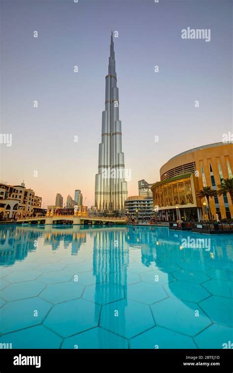 Burj Khalifa Dubai United Arab Emirates Stock Photo Alamy