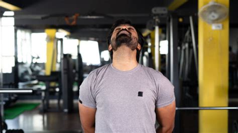 The 10 Best Neck Stretches to Improve Your Pulls and Overhead Lifts ...