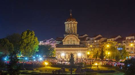 Catedrala Din T Rgovi Te Programul Slujbelor Cu Ocazia Na Terii