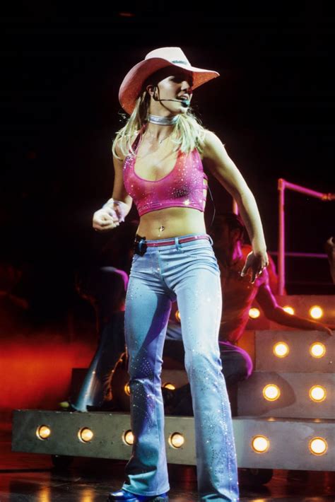 Britney Spears Rocked A Cowgirl Hat And Midriff In June 2000 Happy