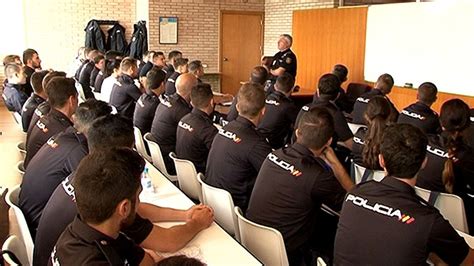 Más de 2 500 alumnos comienzan curso en la Escuela Nacional de Policía