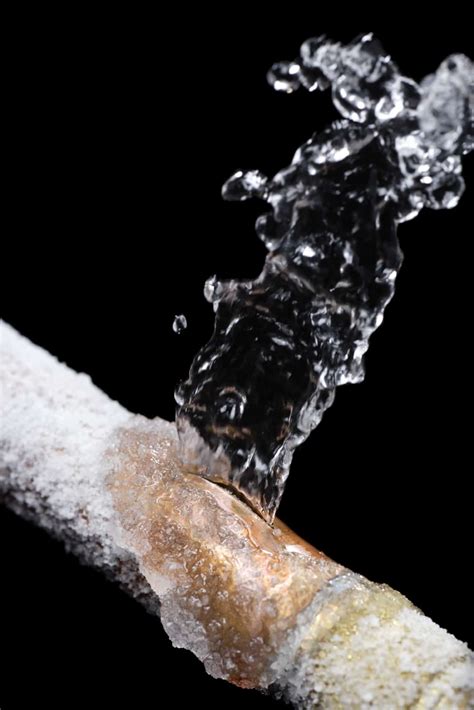 How To Prevent Or Unfreeze Frozen Water Pipes Can Restore Inc