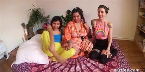 Real Amateur Lesbian Threesome Party Tnaflix