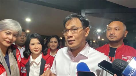 Profil Budiman Sudjatmiko Politikus Muda Yang Dipecat Pdip Karena