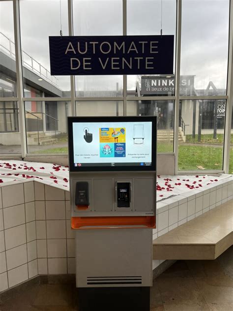 Un automate de vente au Centre Aquatique Mâconnais Beaujolais