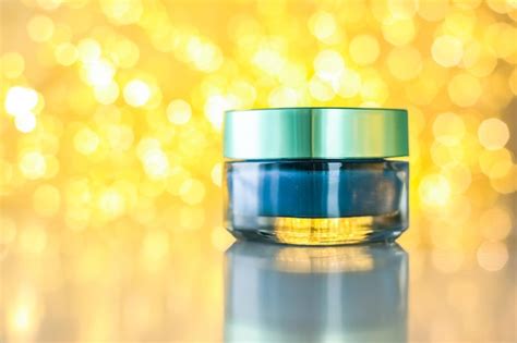 Premium Photo | Beauty face cream mask luxury moisturizing cosmetic product