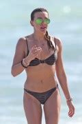 Katie Cassidy Wearing A Bikini In Miami LQtag Phun Org Forum