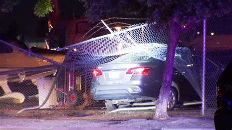 Driver Crashes Through Fence At Fresno Airport Police Say Abc30 Fresno