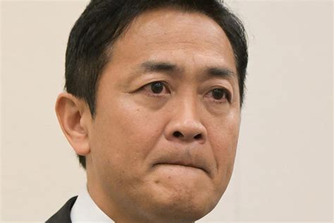 中丸雄一 「ローン8千万円新居」で引きこもり謹慎生活妻・笹崎里菜は“結婚指輪を外して”仕事へ