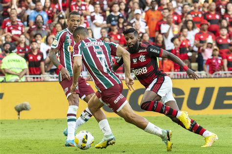 Fla Flu 440 1 x 2 no Maracanã pelo Brasileirão Fim de Jogo