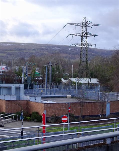 Electricity Sub Station Llwyelyn Road Cwmbran 29 Decembe Flickr