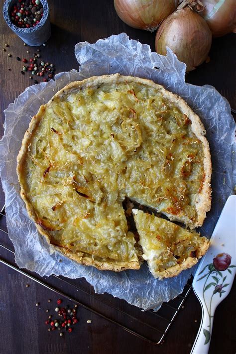 TORTA SALATA CON CIPOLLE E FORMAGGI I SAPORI DI CASA