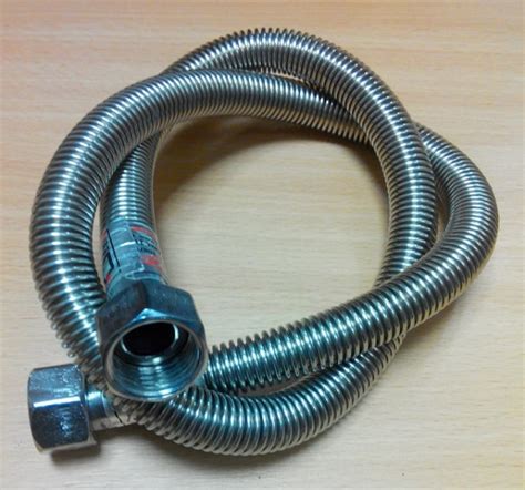 Шланг для газа 1/2х1/2 гайка+гайка 50см: продажа, цена в Киевской ...